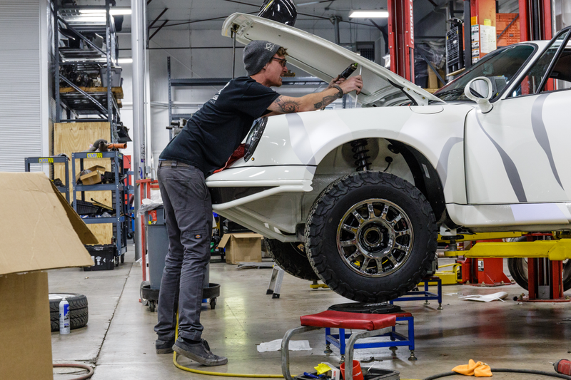 Illustration for article titled Even SEMA Knows Off-Road 911s Are One Of The Coolest Things On Earth